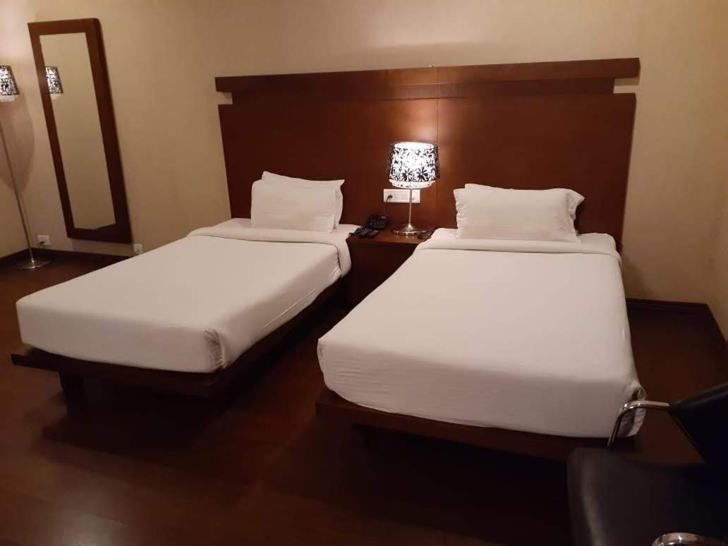 Hotel Md'S Continental Jorhāt 외부 사진